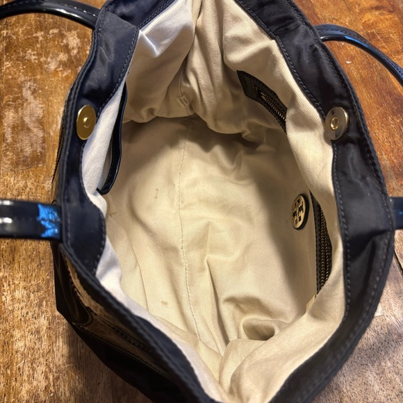 Tory Burch Amalie T tote black - Picture 11 of 16